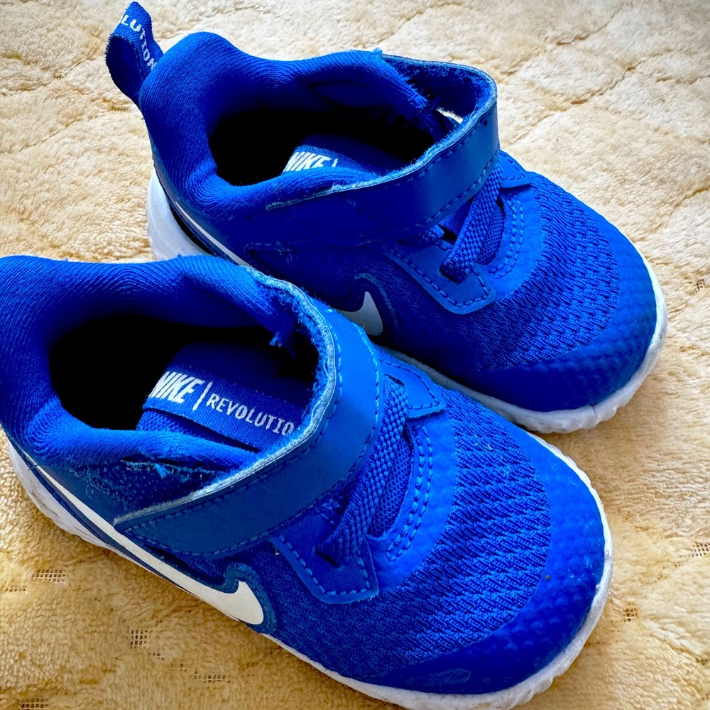 NEW Nike Revolution 5 Blue BQ5673-401 Baby Toddler Shoe Size 4C - MSRP $50